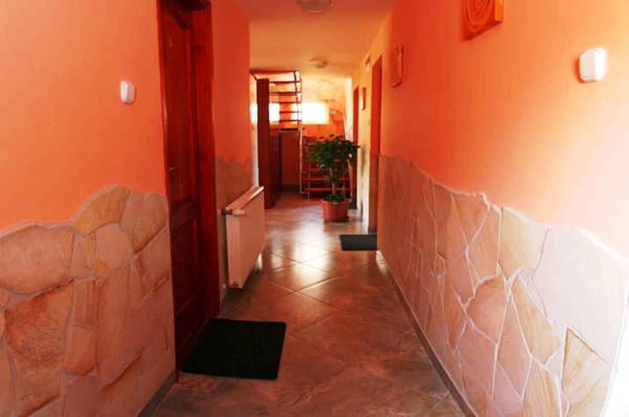 Erika Vendeghaz Hotel Eger Exterior photo